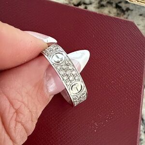 Elegant Silver Men’s Ring